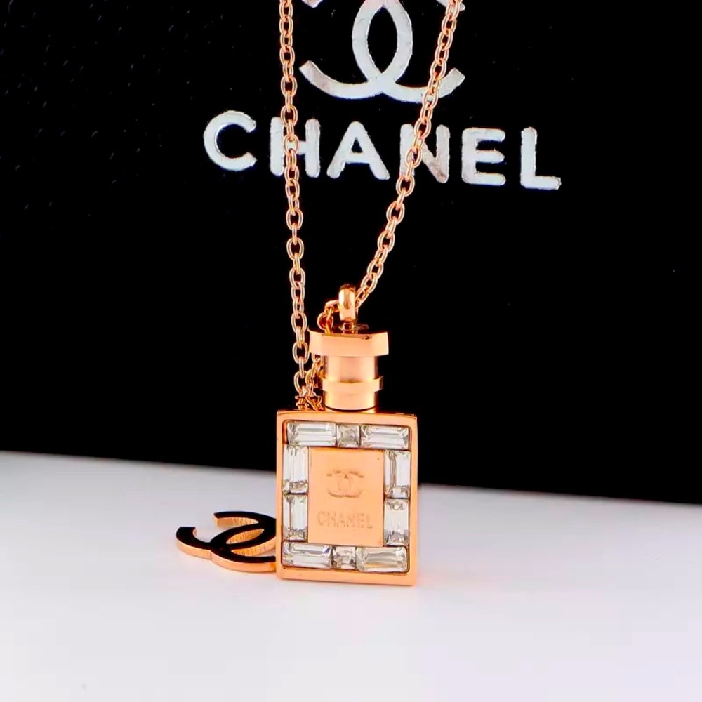 Cc necklace
